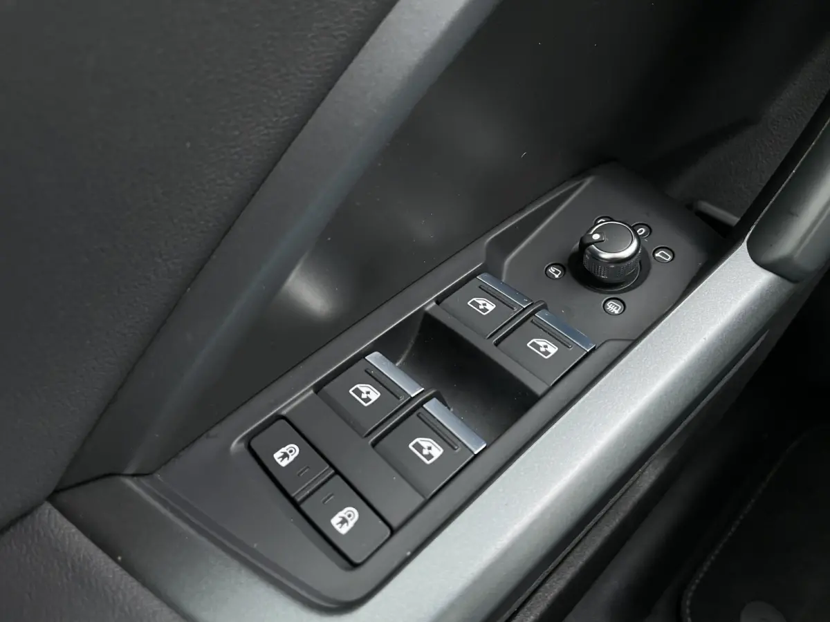 45 TFSI e S-line Black