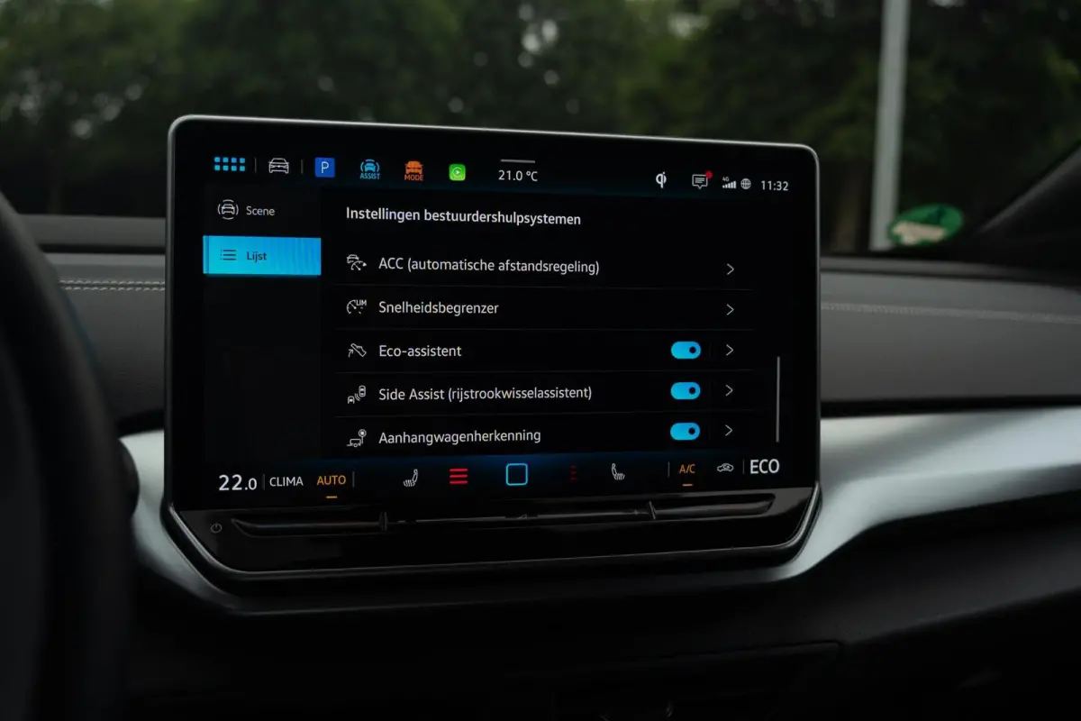 Pro Limited Plus 77 kWh|IQ Light|Trekhaak|Kings Red|CarPlay|Dealer Onderhouden