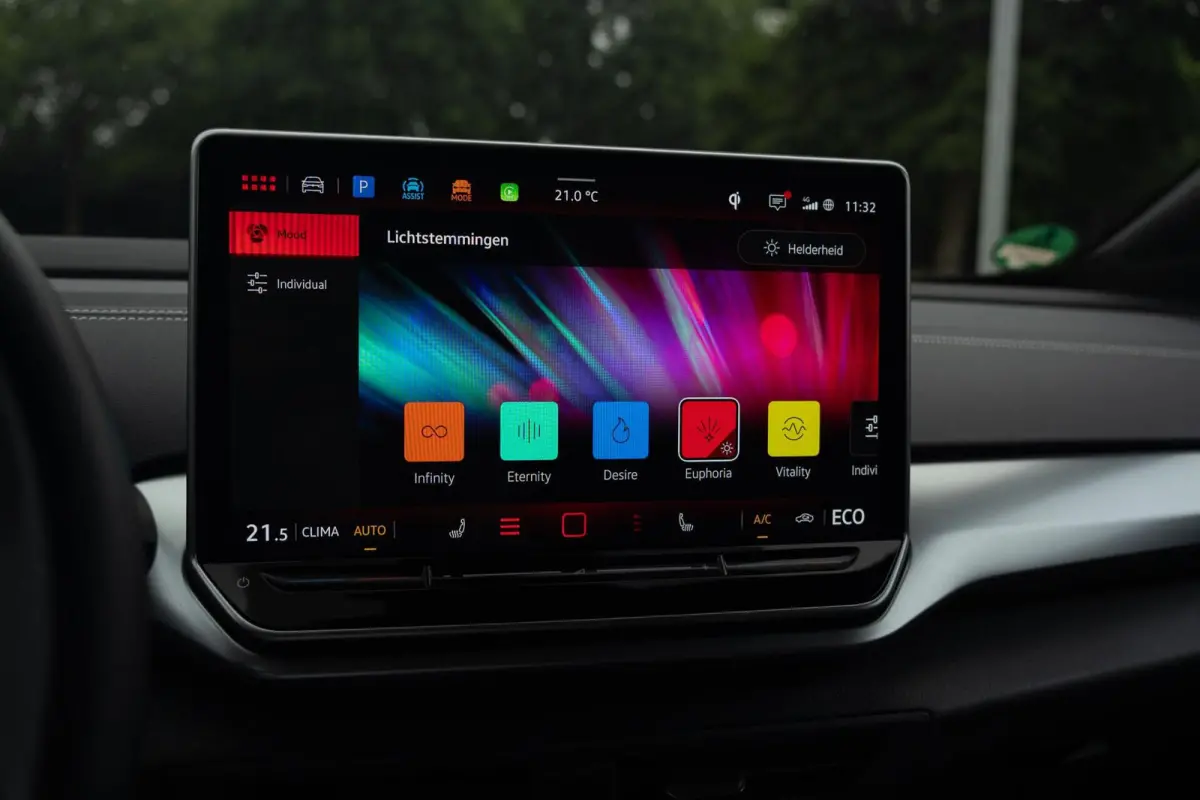 Pro Limited Plus 77 kWh|IQ Light|Trekhaak|Kings Red|CarPlay|Dealer Onderhouden