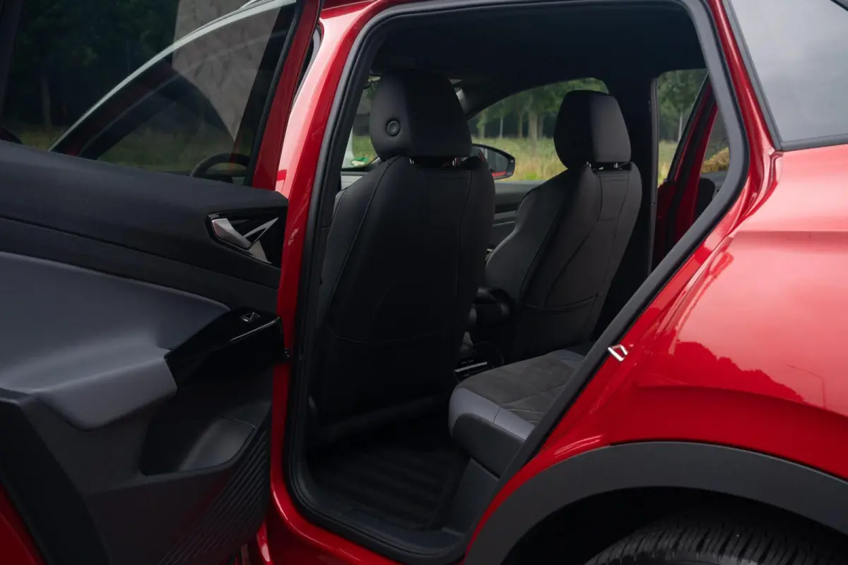 Pro Limited Plus 77 kWh|IQ Light|Trekhaak|Kings Red|CarPlay|Dealer Onderhouden
