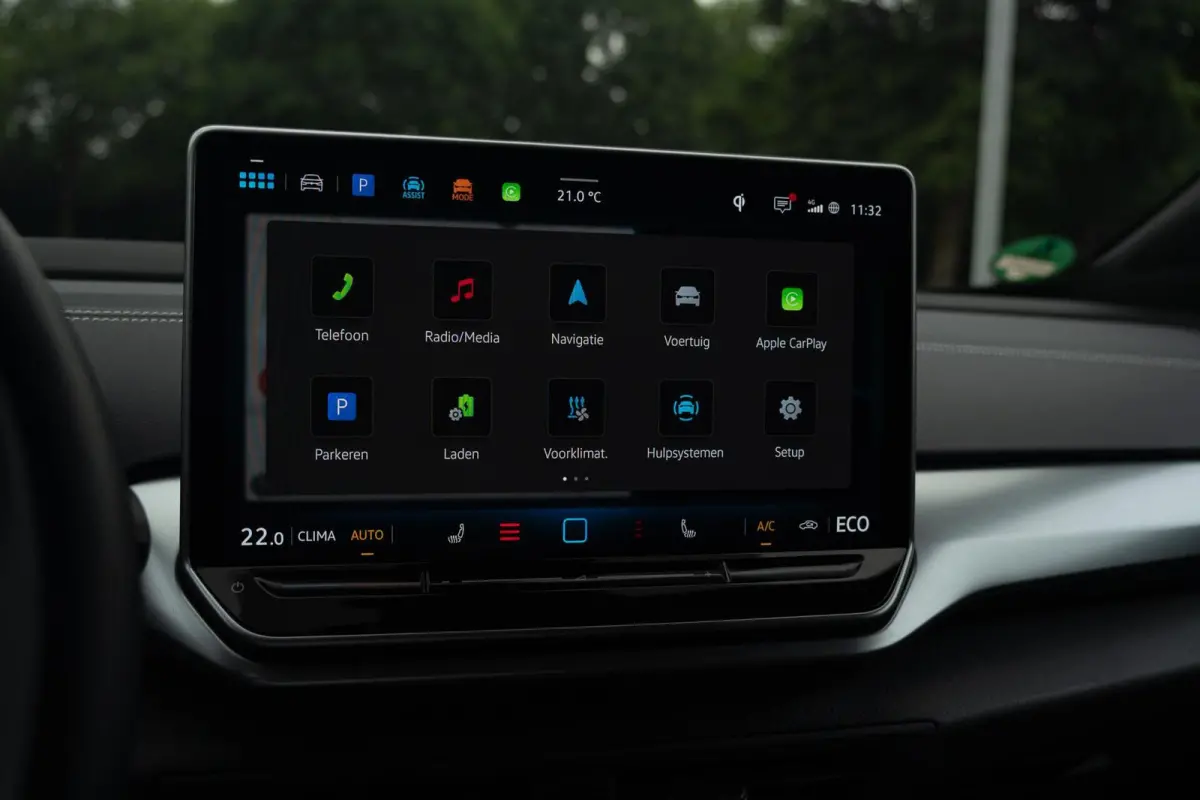 Pro Limited Plus 77 kWh|IQ Light|Trekhaak|Kings Red|CarPlay|Dealer Onderhouden