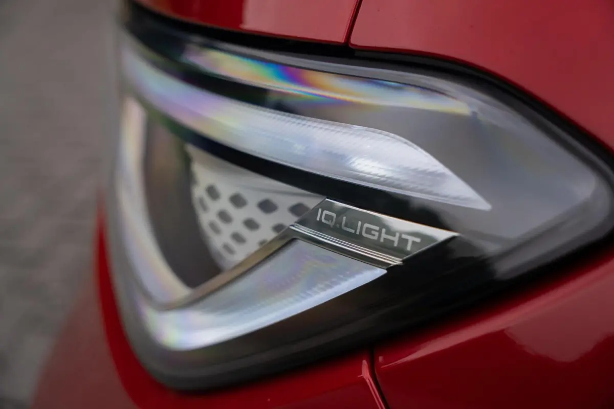 Pro Limited Plus 77 kWh|IQ Light|Trekhaak|Kings Red|CarPlay|Dealer Onderhouden