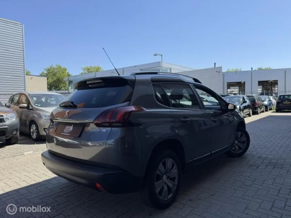 1.2 Benzine Style Navi Cruise C Parkeersensoren