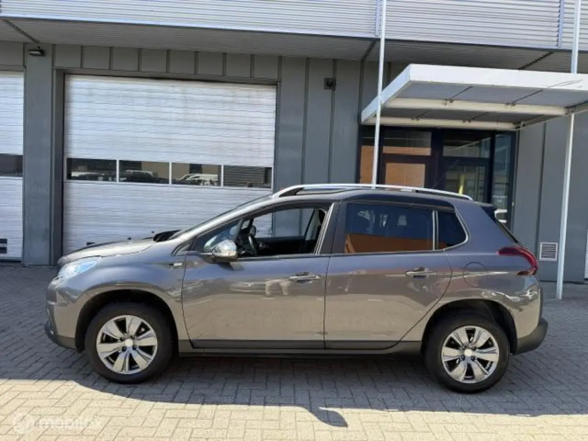 1.2 Benzine Style Navi Cruise C Parkeersensoren