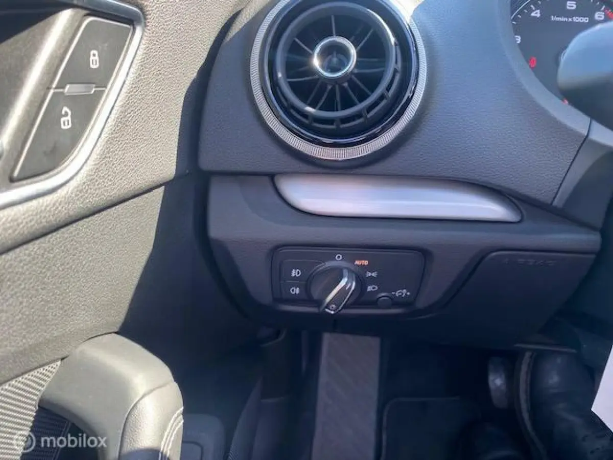 1.4 TFSI Automaat S-Tronic CoD Ambiente Pro S-Line Plus , Nederlandse auto , Stoel verwarming , Nek verwarming , Windscherm