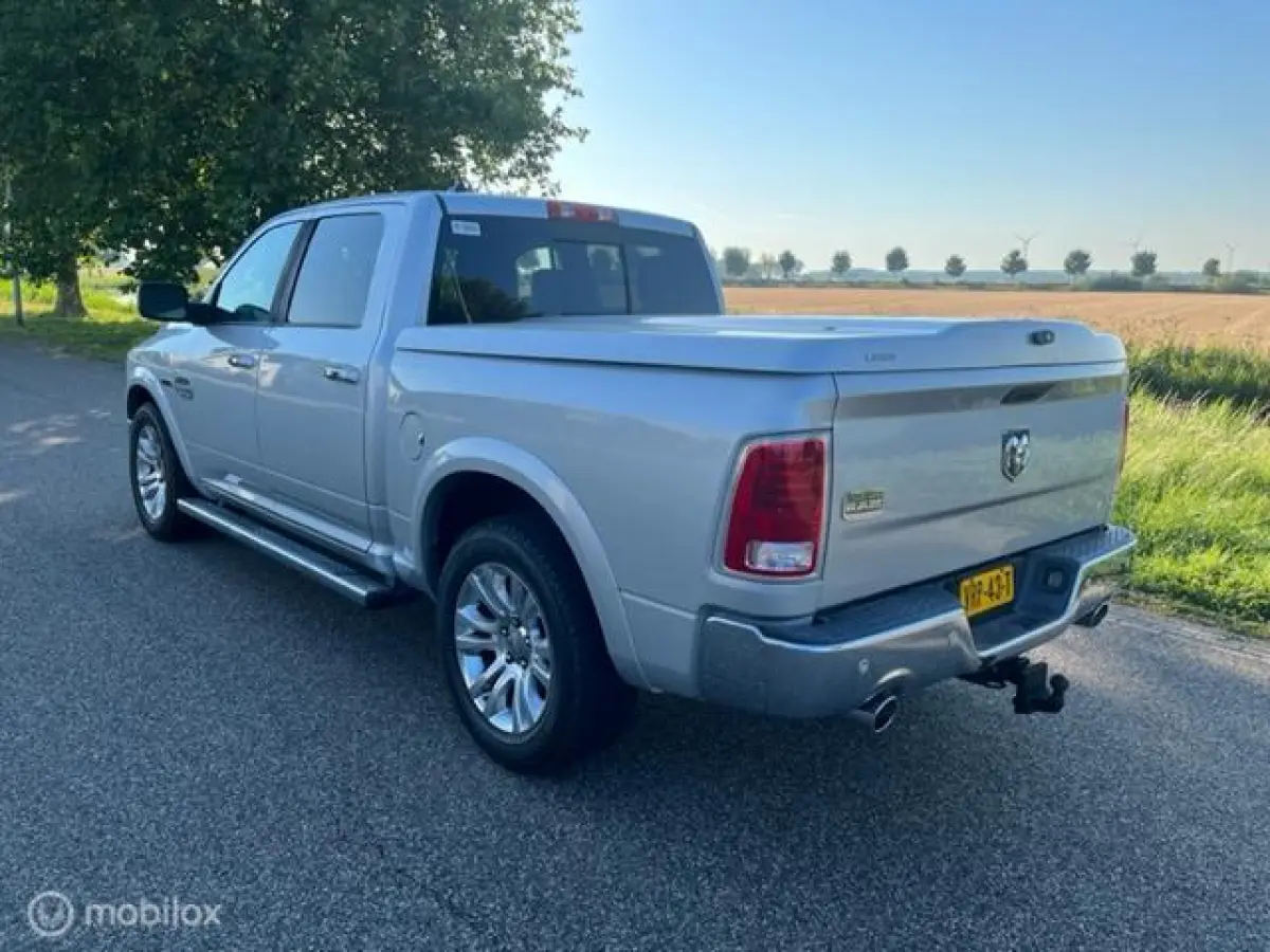 1500 3.0 TD Crew Cab 5'7 eco diesel euro 6 !!!!