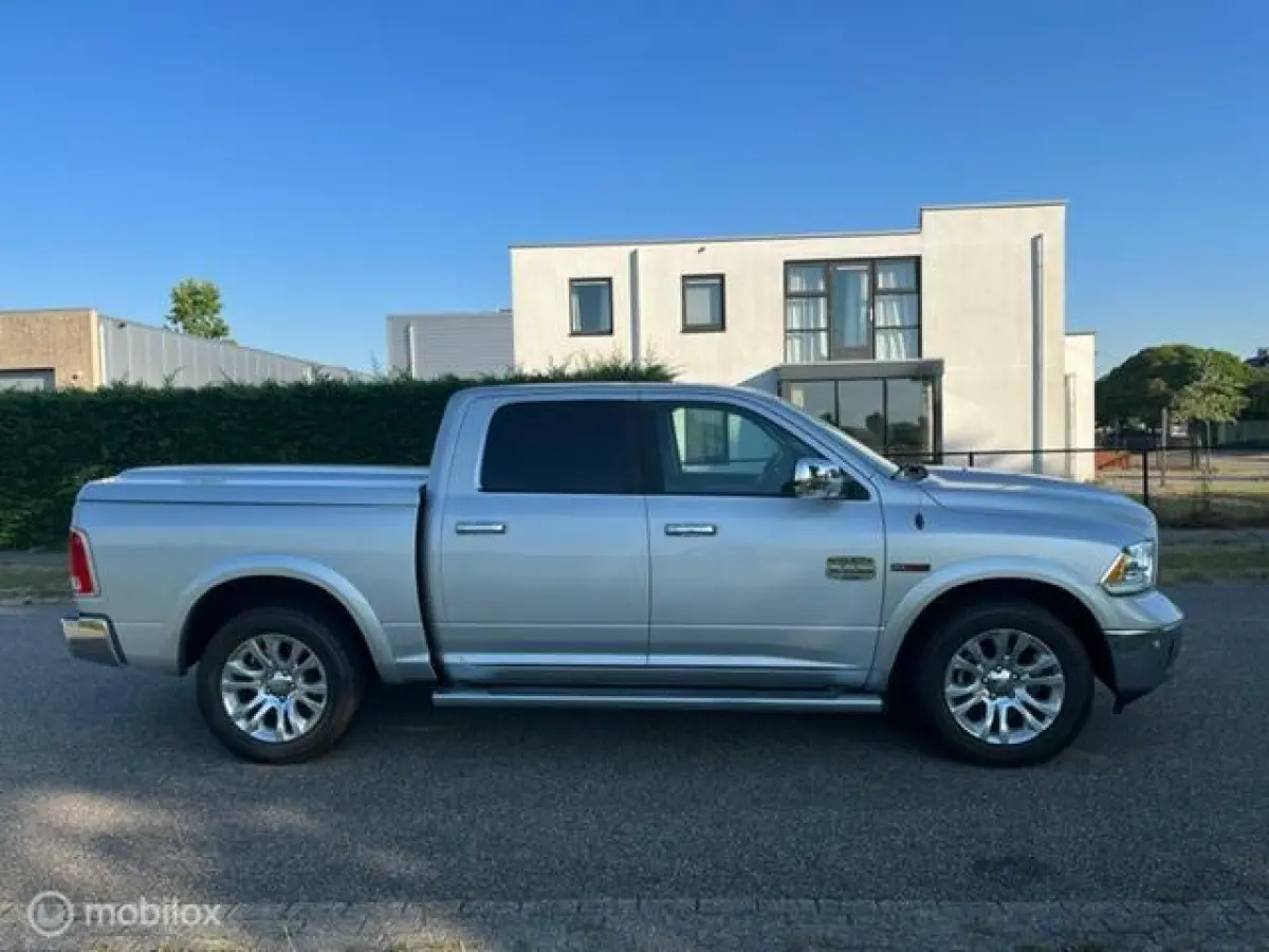 1500 3.0 TD Crew Cab 5'7 eco diesel euro 6 !!!!