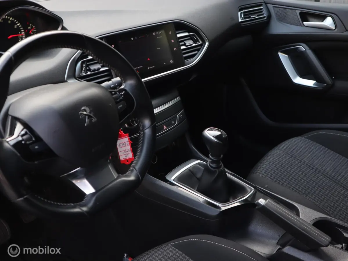 5Drs 1.2 PT 110 PK H6 Navi|DonkerGlas|Carplay|Cruise|Isofix
