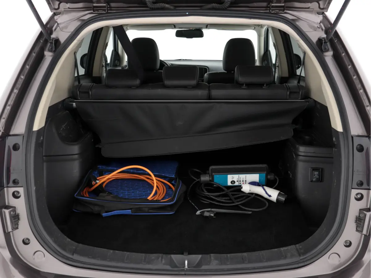 2.0 AWD (Plug-In) (INCL-BTW) Aut.*LEATHER-ALCANTARA | NAVI-FULLMAP | KEYLESS | DAB | CAMERA | ECC | CRUISE | CARPLAY | PRIVACY-GLASS | TOWBAR | SHIFTPADDLES | 16"ALU*