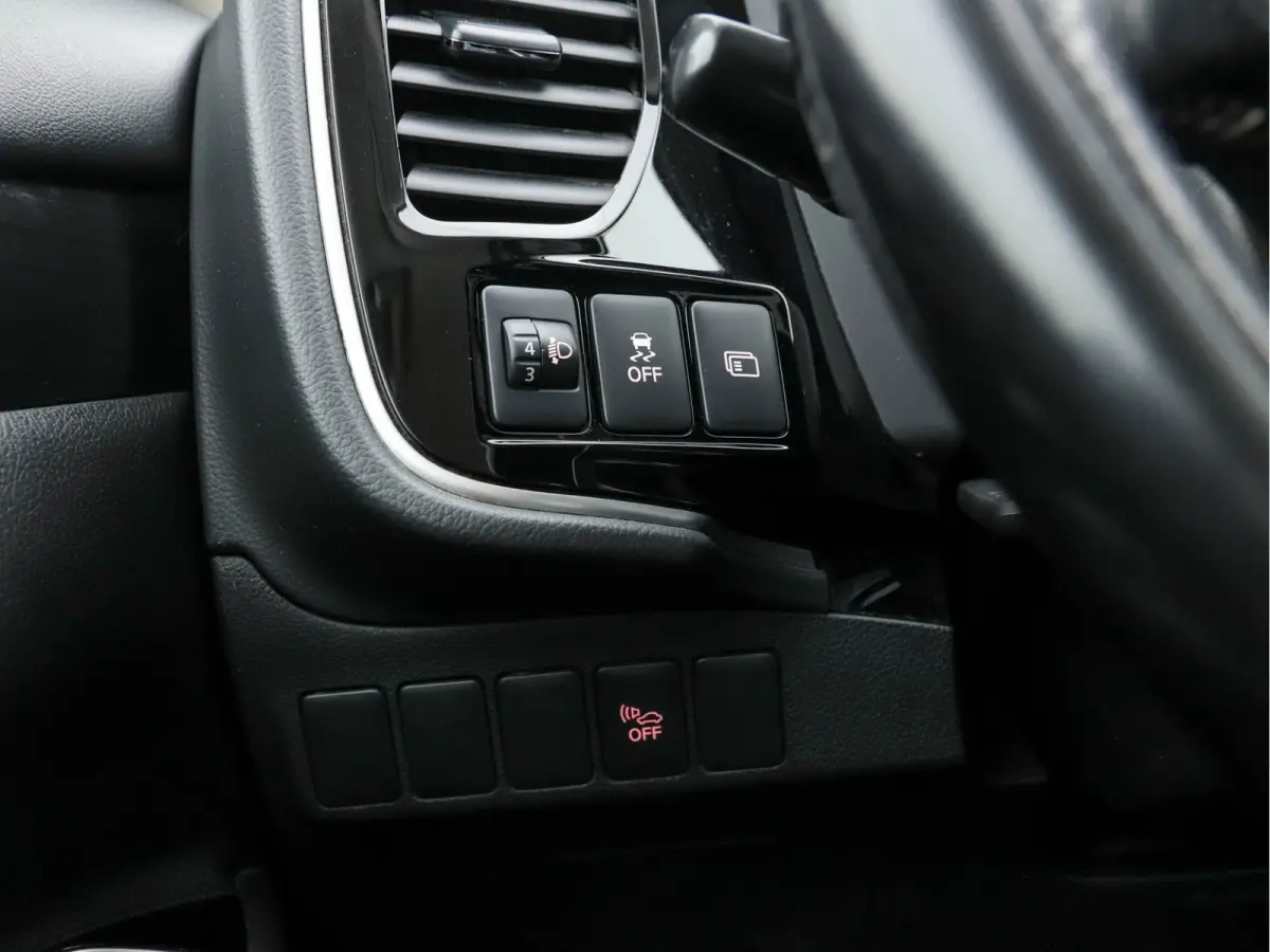 2.0 AWD (Plug-In) (INCL-BTW) Aut.*LEATHER-ALCANTARA | NAVI-FULLMAP | KEYLESS | DAB | CAMERA | ECC | CRUISE | CARPLAY | PRIVACY-GLASS | TOWBAR | SHIFTPADDLES | 16"ALU*