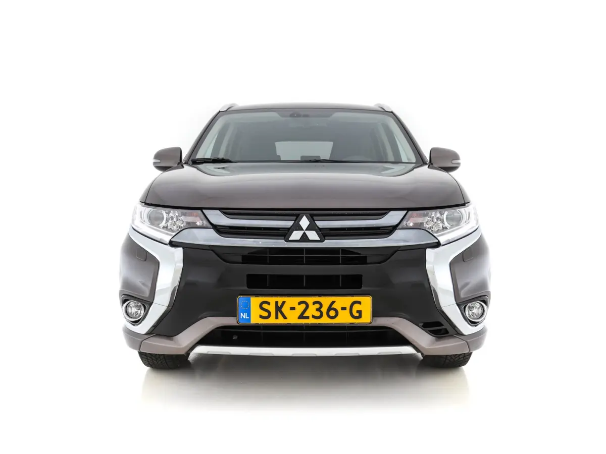 2.0 AWD (Plug-In) (INCL-BTW) Aut.*LEATHER-ALCANTARA | NAVI-FULLMAP | KEYLESS | DAB | CAMERA | ECC | CRUISE | CARPLAY | PRIVACY-GLASS | TOWBAR | SHIFTPADDLES | 16"ALU*