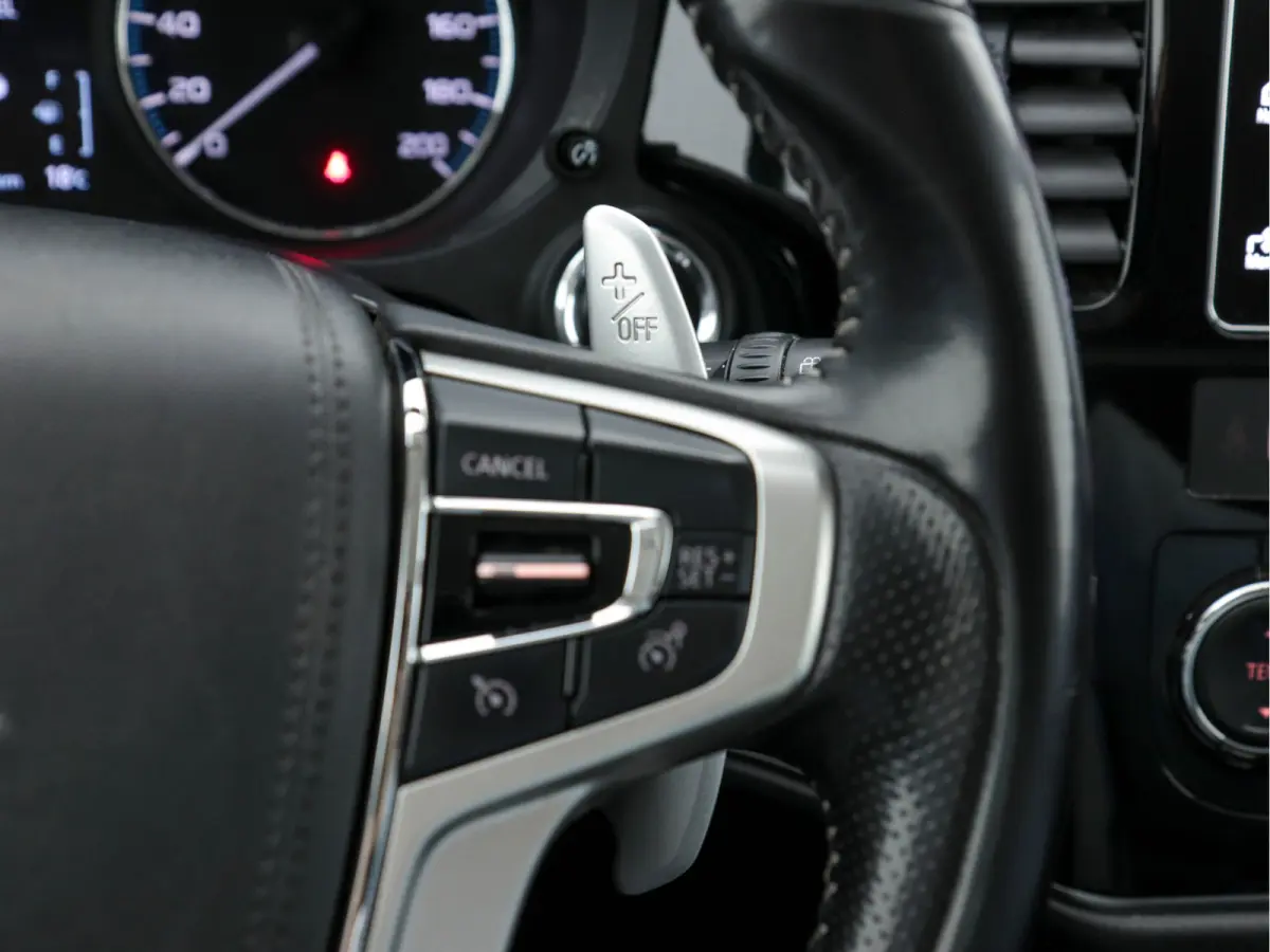 2.0 AWD (Plug-In) (INCL-BTW) Aut.*LEATHER-ALCANTARA | NAVI-FULLMAP | KEYLESS | DAB | CAMERA | ECC | CRUISE | CARPLAY | PRIVACY-GLASS | TOWBAR | SHIFTPADDLES | 16"ALU*