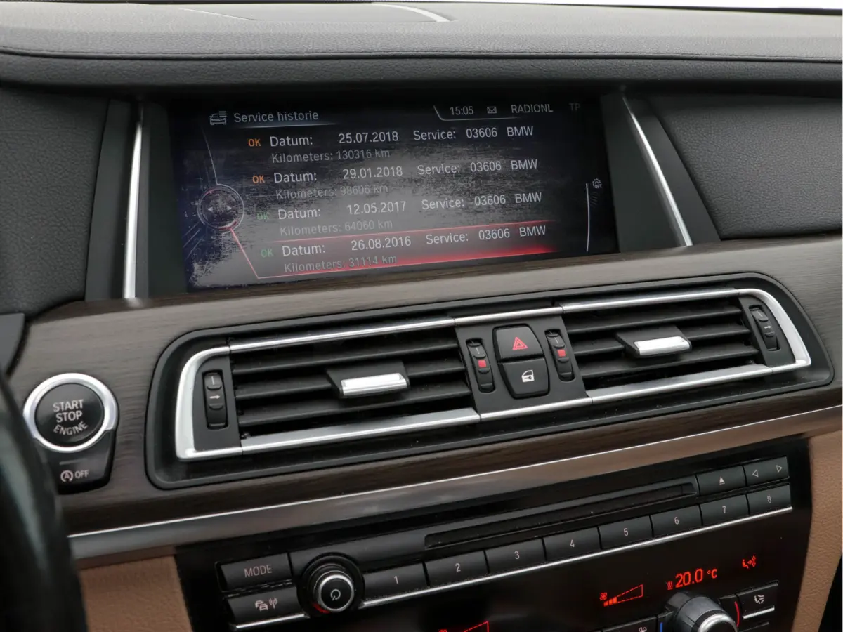 740d xDrive M-Sport-Styling Aut. *PANO | LEATHER | FULL-LED | TOPVIEW | NAVI-FULLMAP | SOFTCLOSE | HEAD-UP | HARMAN/KARDON | KEYLESS | CRUISE | HEATED-SPORTSEATS | LANE-ASSIST | MEMORY-PACK 