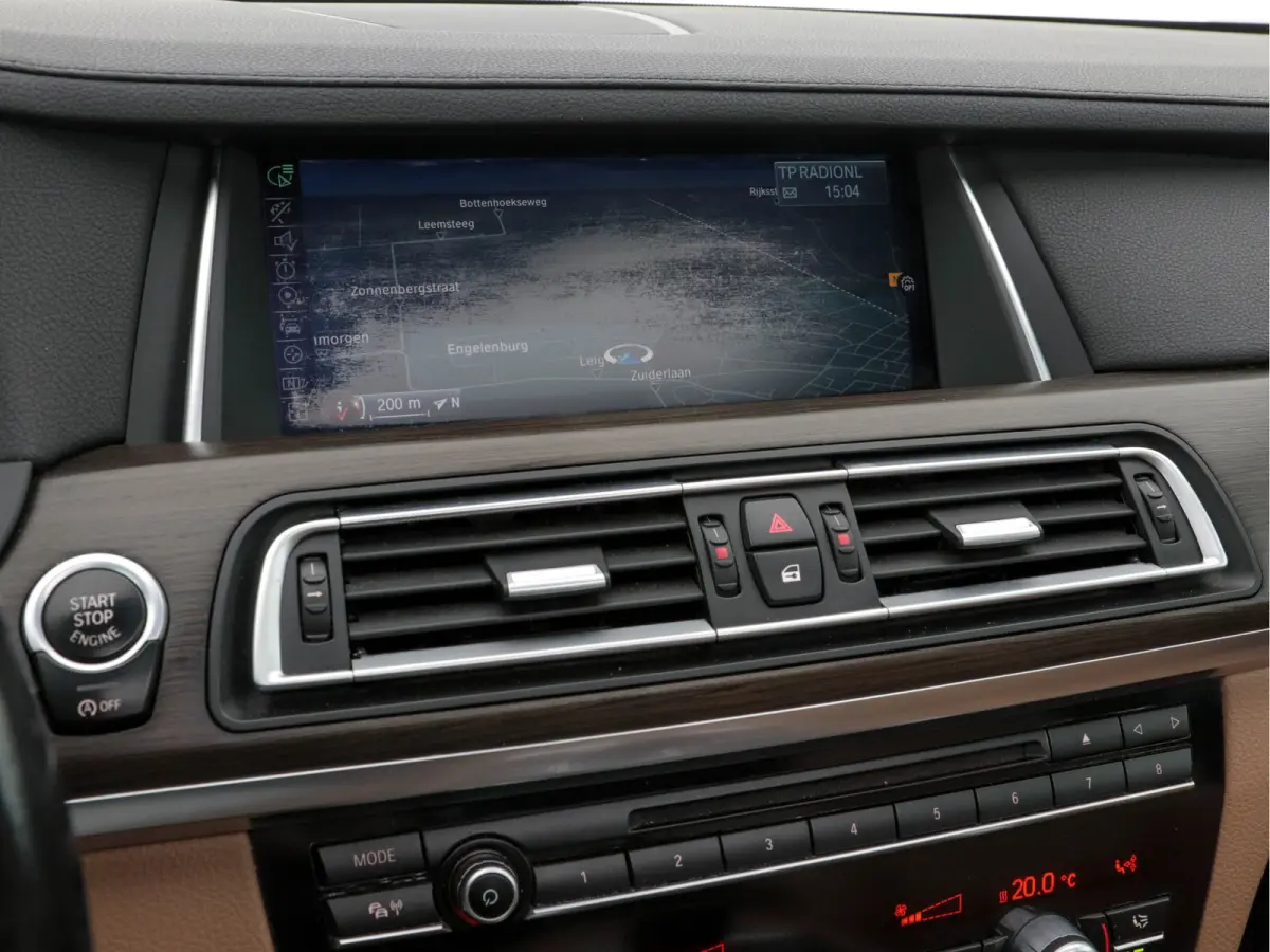740d xDrive M-Sport-Styling Aut. *PANO | LEATHER | FULL-LED | TOPVIEW | NAVI-FULLMAP | SOFTCLOSE | HEAD-UP | HARMAN/KARDON | KEYLESS | CRUISE | HEATED-SPORTSEATS | LANE-ASSIST | MEMORY-PACK 