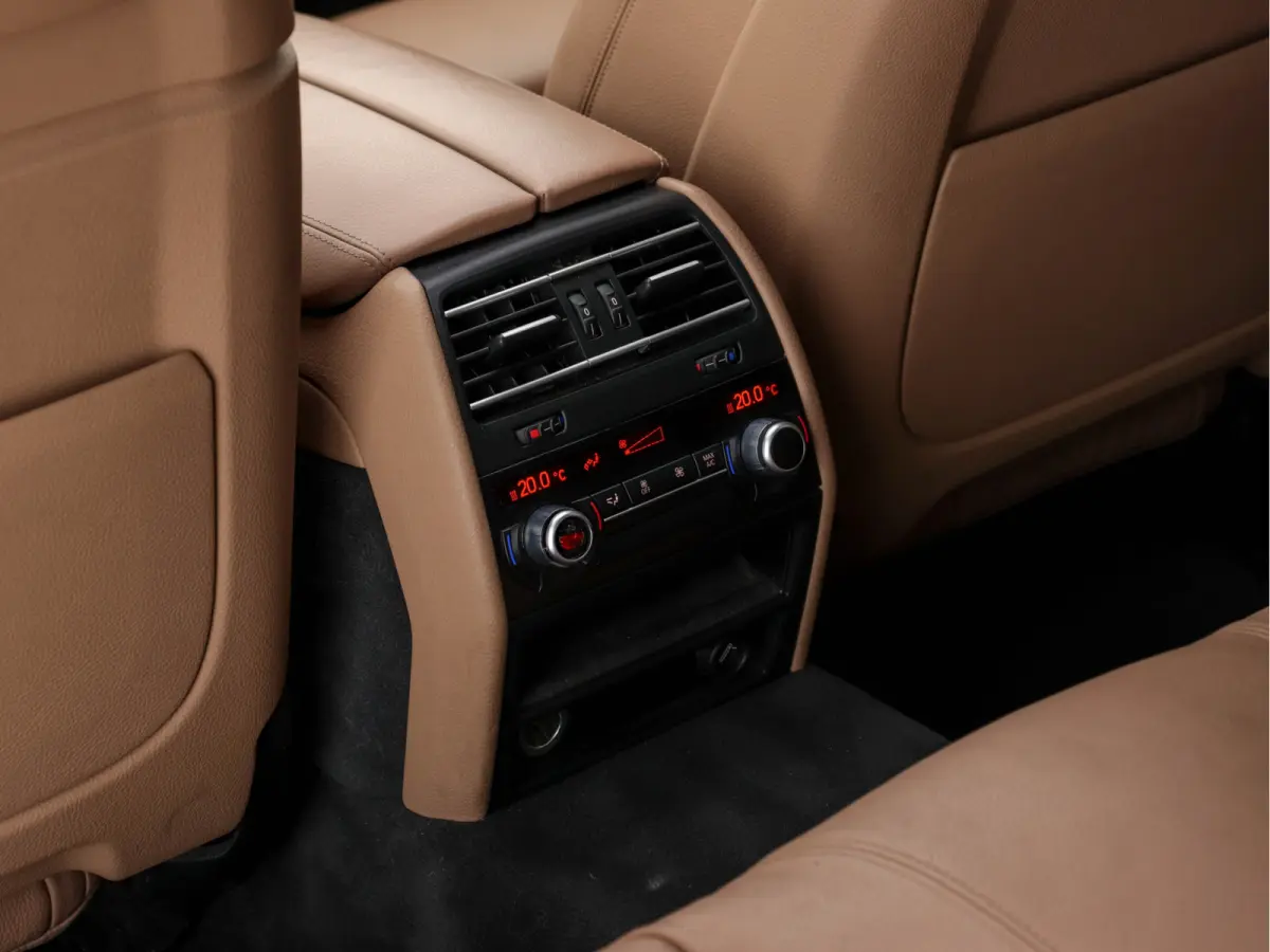 740d xDrive M-Sport-Styling Aut. *PANO | LEATHER | FULL-LED | TOPVIEW | NAVI-FULLMAP | SOFTCLOSE | HEAD-UP | HARMAN/KARDON | KEYLESS | CRUISE | HEATED-SPORTSEATS | LANE-ASSIST | MEMORY-PACK 