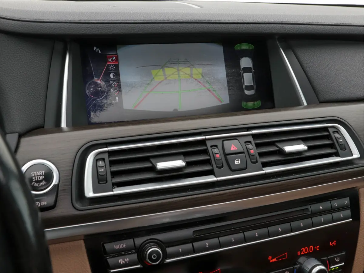740d xDrive M-Sport-Styling Aut. *PANO | LEATHER | FULL-LED | TOPVIEW | NAVI-FULLMAP | SOFTCLOSE | HEAD-UP | HARMAN/KARDON | KEYLESS | CRUISE | HEATED-SPORTSEATS | LANE-ASSIST | MEMORY-PACK 