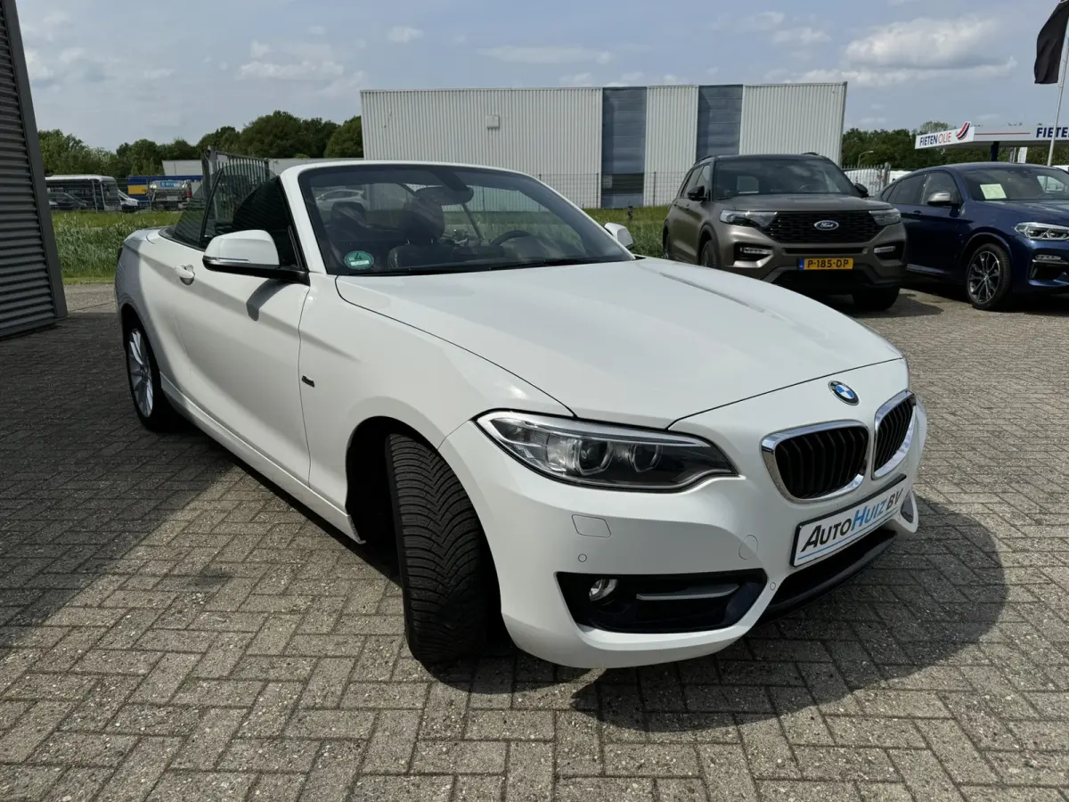 218i Executive Sport Line Leer Navigatie PDC Xenon Climate Control Stuurverwarming Stoelverwarming