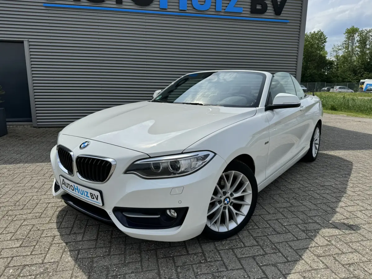 218i Executive Sport Line Leer Navigatie PDC Xenon Climate Control Stuurverwarming Stoelverwarming