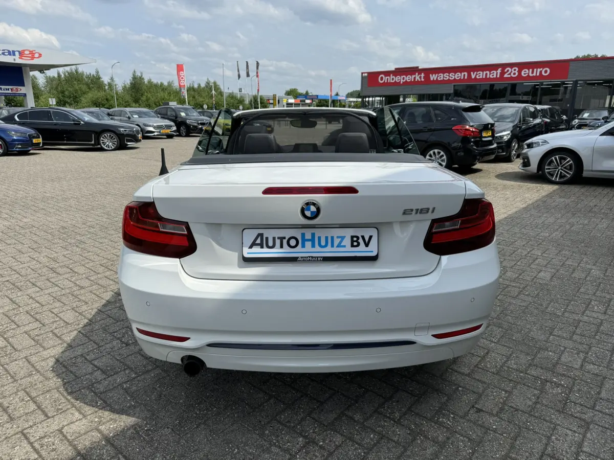 218i Executive Sport Line Leer Navigatie PDC Xenon Climate Control Stuurverwarming Stoelverwarming