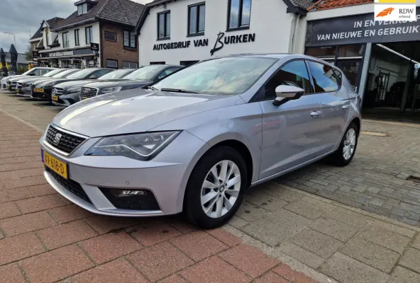 1.5 TGI Style, Navigatie,Apple Car Play,L.M.Velgen,Parkeersensoren