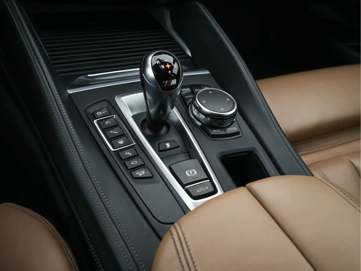 M Sport-Styling Innovation-Pack [ CHIP-TUNING 680-PK/850-Nm ] Aut. *LEATHER | NIGHTVISION | TOPVIEW | MEMORY-PACK | HARMAN/KARDON-AUDIO | HEAD-UP | SOFTCLOSE |  BLINDSPOT | DAB+ | FULL-LED |