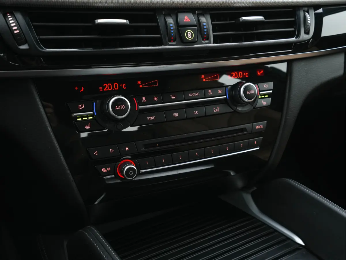 M Sport-Styling Innovation-Pack [ CHIP-TUNING 680-PK/850-Nm ] Aut. *LEATHER | NIGHTVISION | TOPVIEW | MEMORY-PACK | HARMAN/KARDON-AUDIO | HEAD-UP | SOFTCLOSE |  BLINDSPOT | DAB+ | FULL-LED |