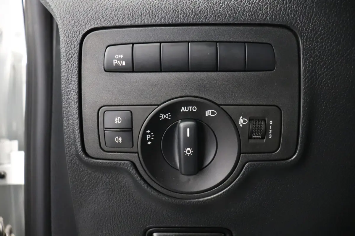 114 CDI - EURO 6 - Airco - Navi - Cruise - €10.499,- Excl.