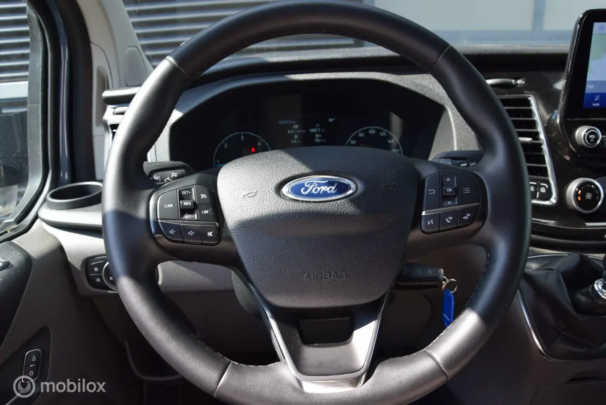280 2.0 TDCI L1H1 Limited navi Apple carplay Cruise control