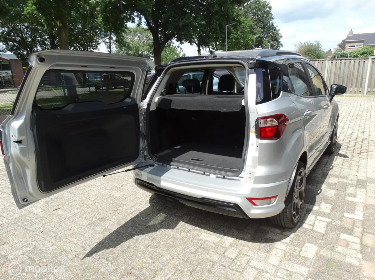 1.0 EcoBoost ST-Line | Camera | 125 PK
