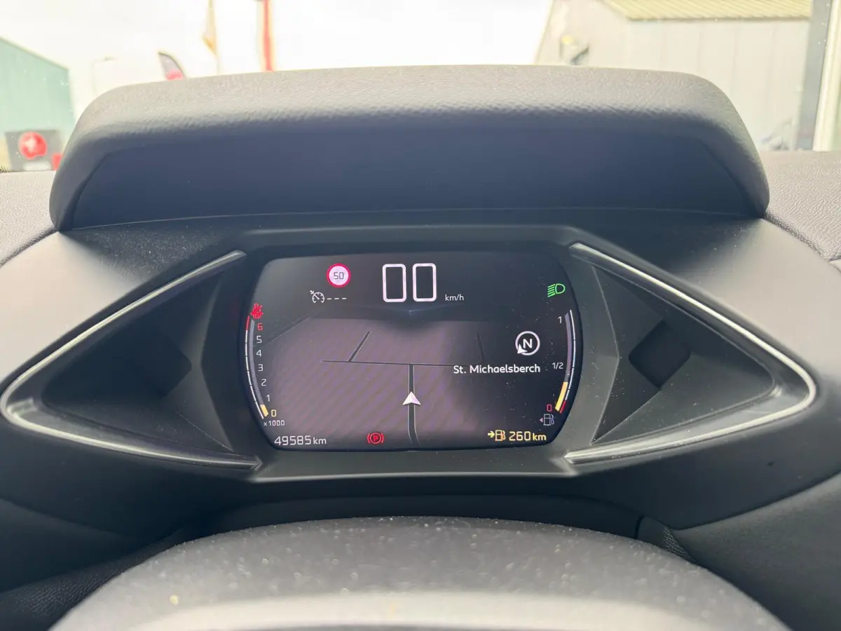 1.2 PureTech Montmartre|Navi|Cruise|PDC|AppleCarplay/Android Auto|Start/Stop|