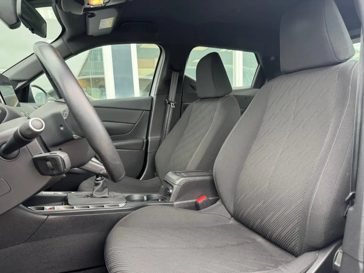 1.2 PureTech Montmartre|Navi|Cruise|PDC|AppleCarplay/Android Auto|Start/Stop|
