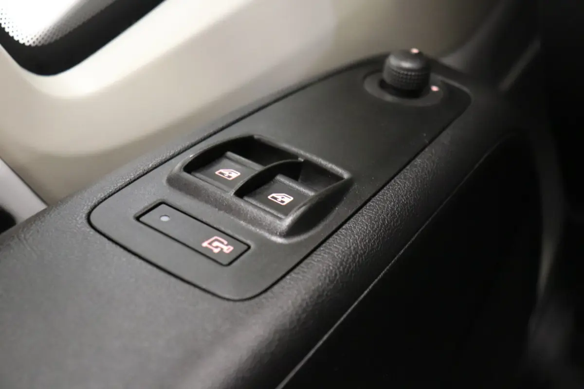2.2D L2H2 120PK EURO 6 - Airco - Cruise - € 17.950,- Excl.