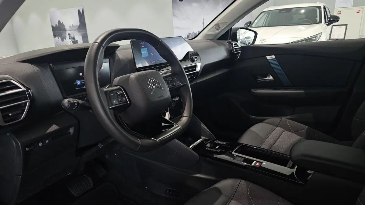 Feel 50 kWh Climate Control | Full Map Navigatie | Apple Carplay / Android Auto | Camera | Parkeersensoren | Bekleding Half Leder | 18" Lichtmetalen Velgen