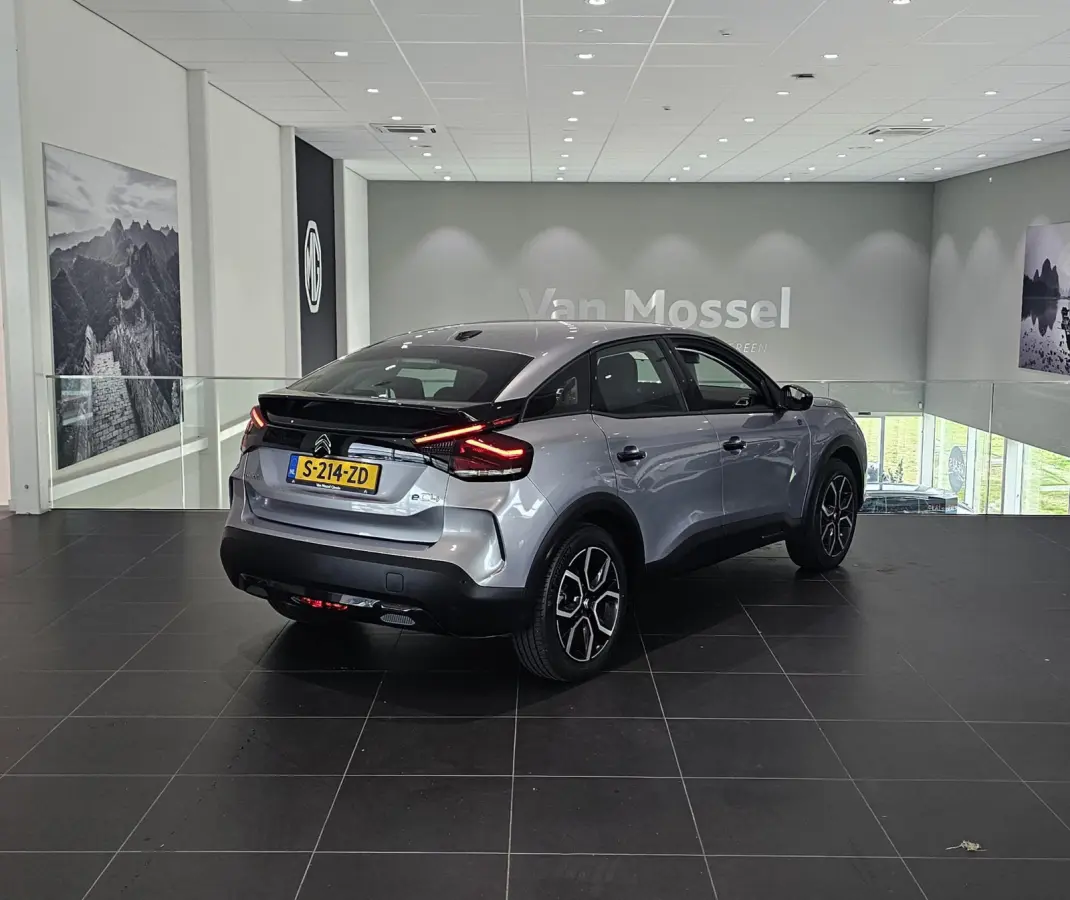 Feel 50 kWh Climate Control | Full Map Navigatie | Apple Carplay / Android Auto | Camera | Parkeersensoren | Bekleding Half Leder | 18" Lichtmetalen Velgen