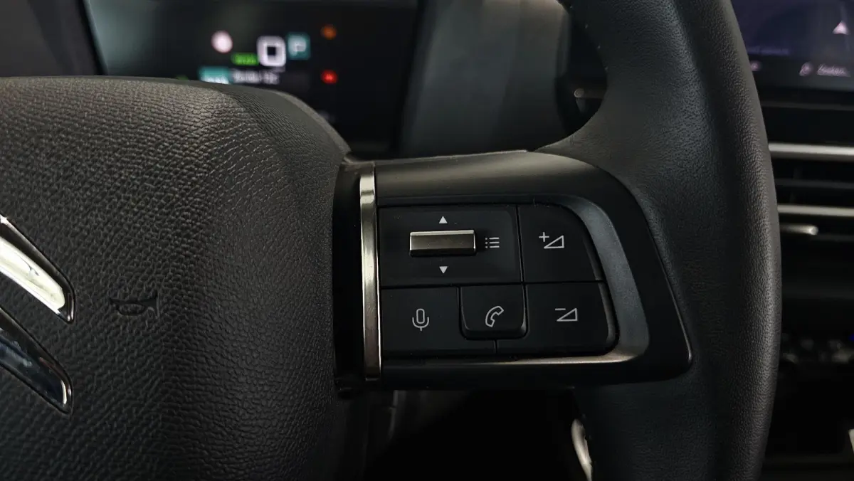 Feel 50 kWh Climate Control | Full Map Navigatie | Apple Carplay / Android Auto | Camera | Parkeersensoren | Bekleding Half Leder | 18" Lichtmetalen Velgen