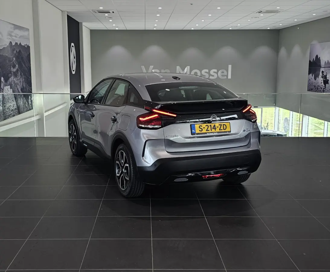 Feel 50 kWh Climate Control | Full Map Navigatie | Apple Carplay / Android Auto | Camera | Parkeersensoren | Bekleding Half Leder | 18" Lichtmetalen Velgen
