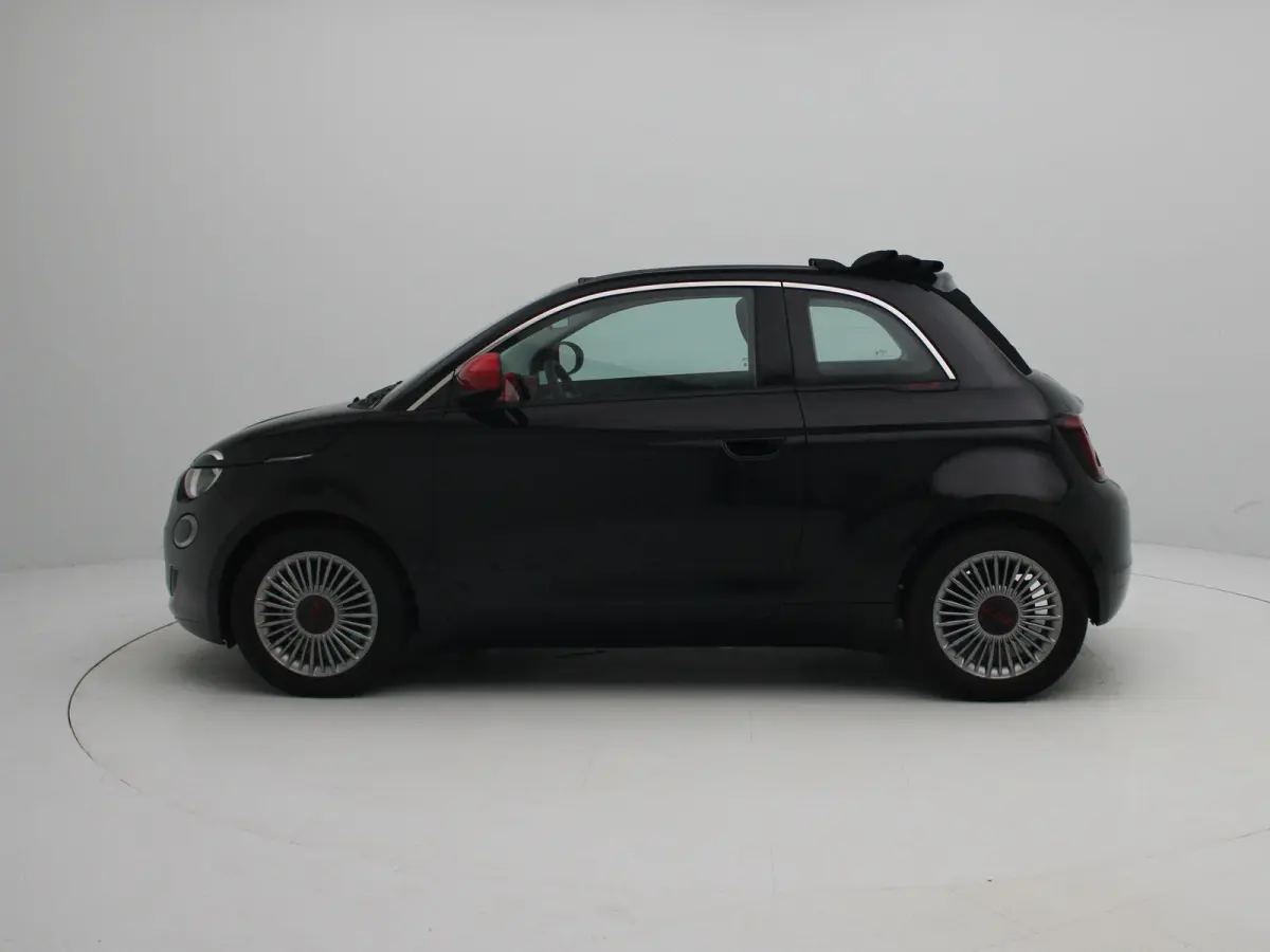 RED 24 kWh | Cabrio | 16" Lichtmetalen Velgen | Parkeersensoren |