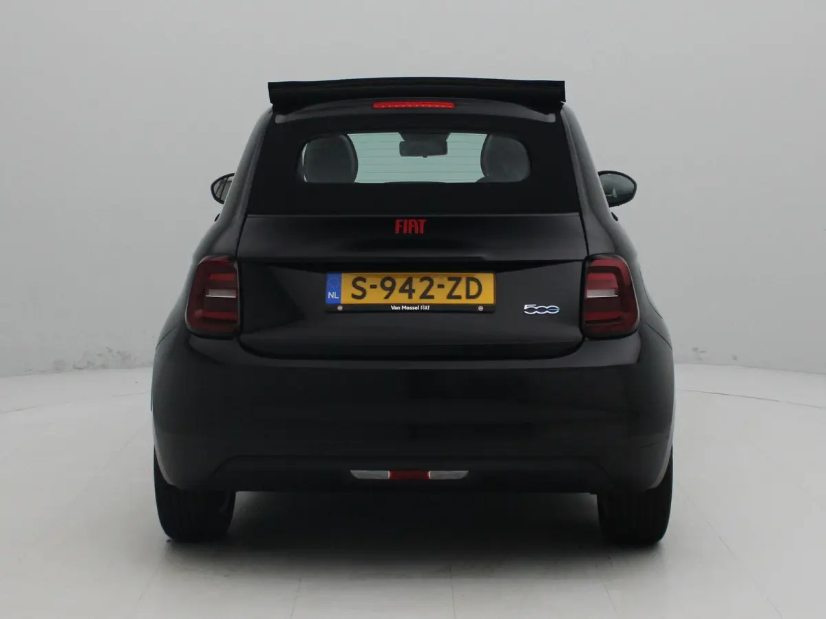 RED 24 kWh | Cabrio | 16" Lichtmetalen Velgen | Parkeersensoren |