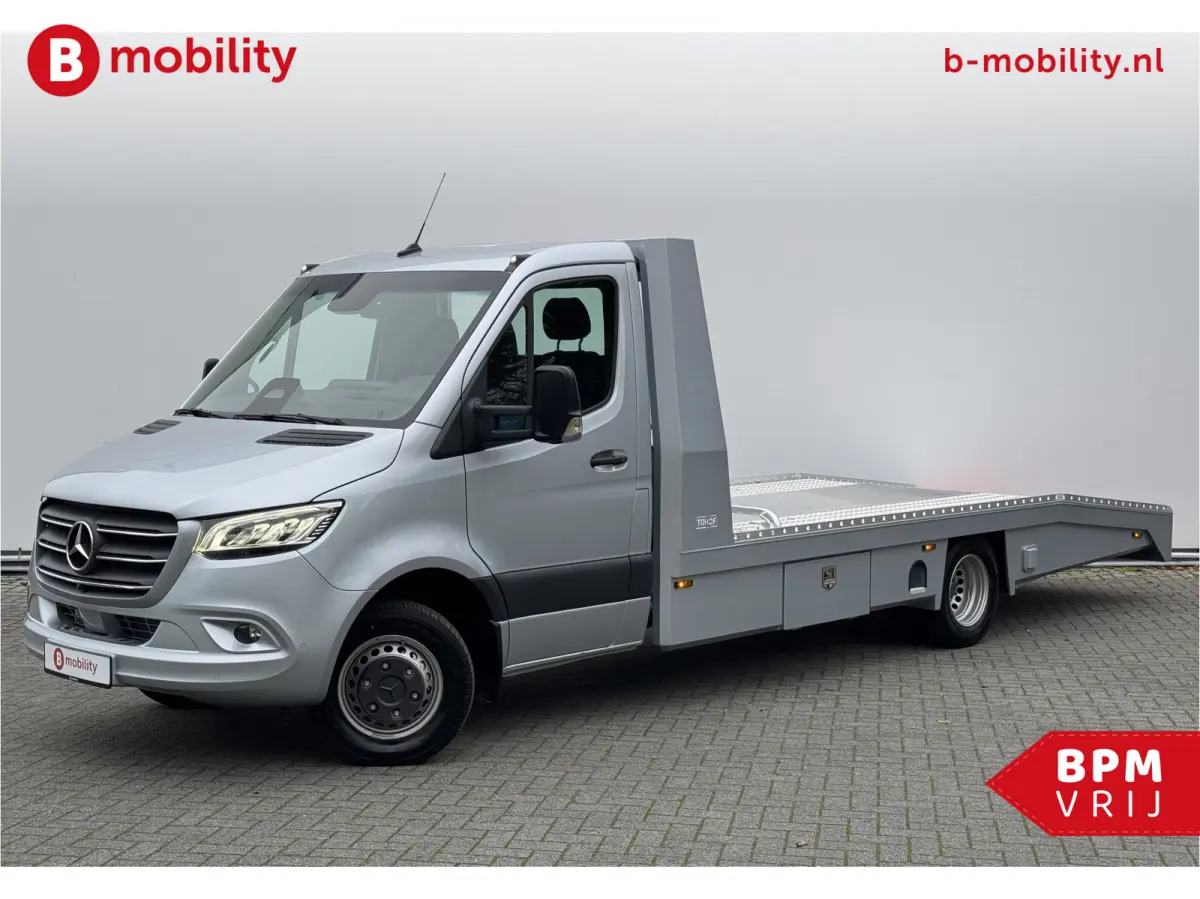 519 CDI Tijhof AluLiner V/A €32 Per Dag!! Luchtvering NIEUW! MJ.2025 Autotransporter/ Oprijwagen | Lier | 3-Zitplaatsen | AppleCarPlay | DAB | Adaptive Cruise Control | Navigatie | Trekhaa