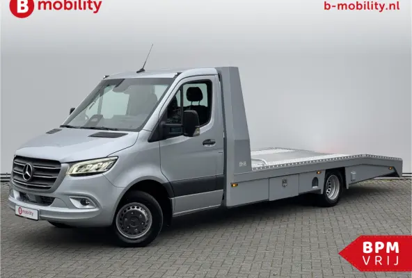 519 CDI Tijhof AluLiner V/A €32 Per Dag!! Luchtvering NIEUW! MJ.2025 Autotransporter/ Oprijwagen | Lier | 3-Zitplaatsen | AppleCarPlay | DAB | Adaptive Cruise Control | Navigatie | Trekhaa