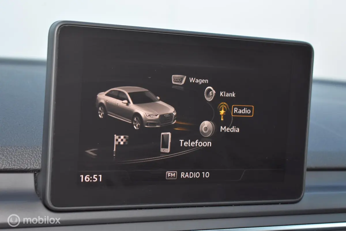 2.0 TFSI AUT. Sport Mythosschwarz 19" LMV Stoelverwarming Privacyglass Mooie auto!
