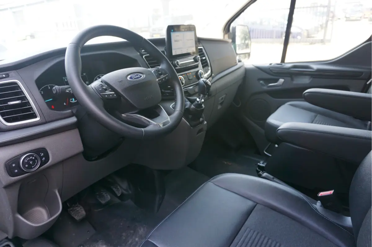 300S Active 130PK BPM VRIJ!! Airco, Cruise, Apple CP / Android Auto, 17" LM Velg!! NR. 219