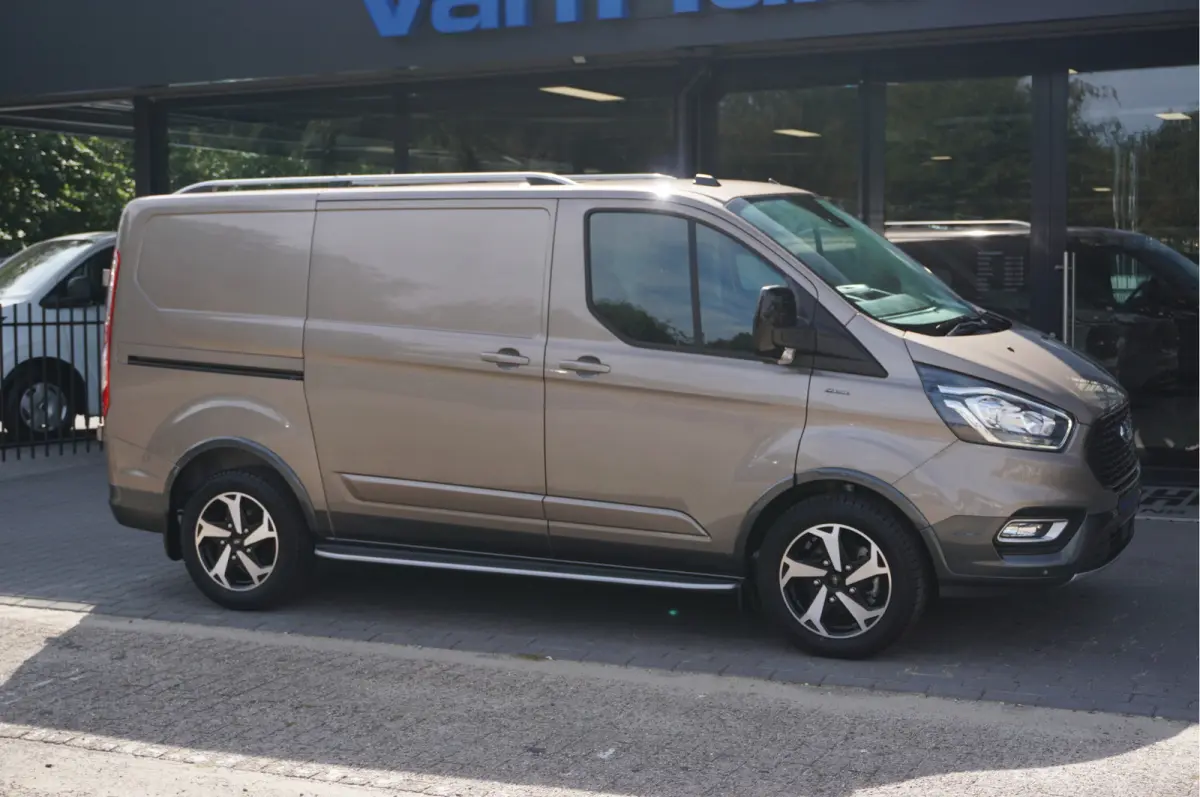 300S Active 130PK BPM VRIJ!! Airco, Cruise, Apple CP / Android Auto, 17" LM Velg!! NR. 219