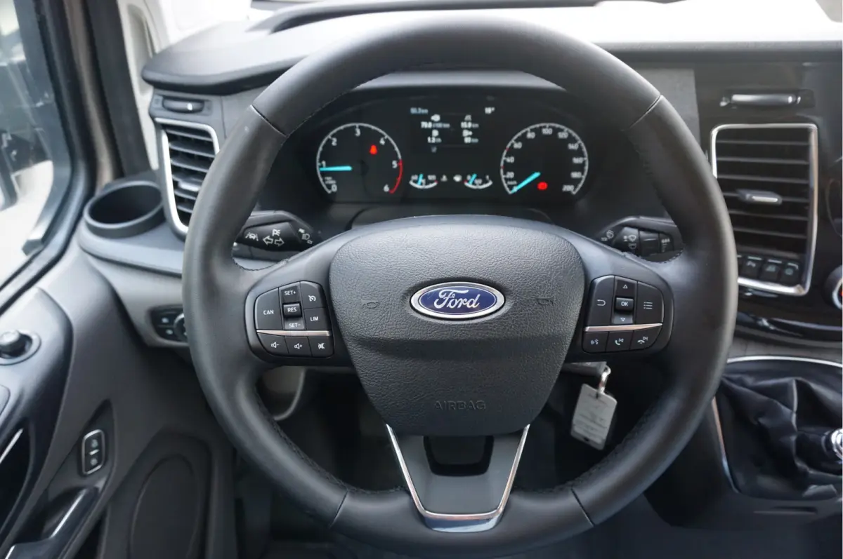 300S Active 130PK BPM VRIJ!! Airco, Cruise, Apple CP / Android Auto, 17" LM Velg!! NR. 219