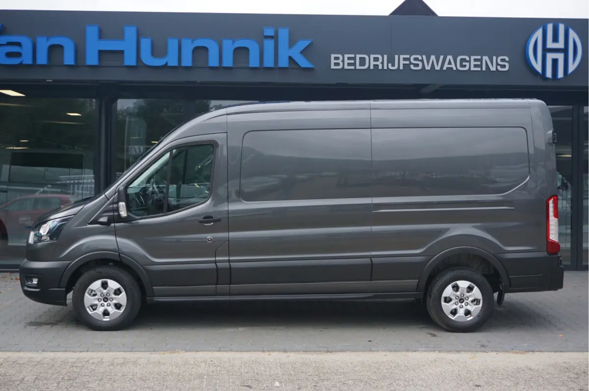 350L 130PK L3H2 LDT BPM VRIJ!! 10" Navi, 360° Cam, Adap. Cruise, LM Velgen!! NR. 778