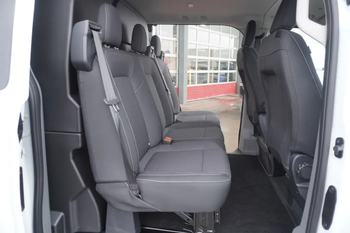 320L 2.0 TDCI 170PK L2H1 Limited DubbelCabine Automaat Schuifdeur L/R Nr. V093 | Airco | Adap.Cruise | Navi | 360 Camera / 19 inch LM Velgen DEMO