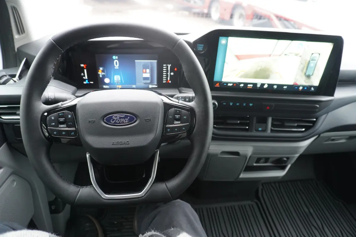 320L 2.0 TDCI 170PK L2H1 Limited DubbelCabine Automaat Schuifdeur L/R Nr. V093 | Airco | Adap.Cruise | Navi | 360 Camera / 19 inch LM Velgen DEMO
