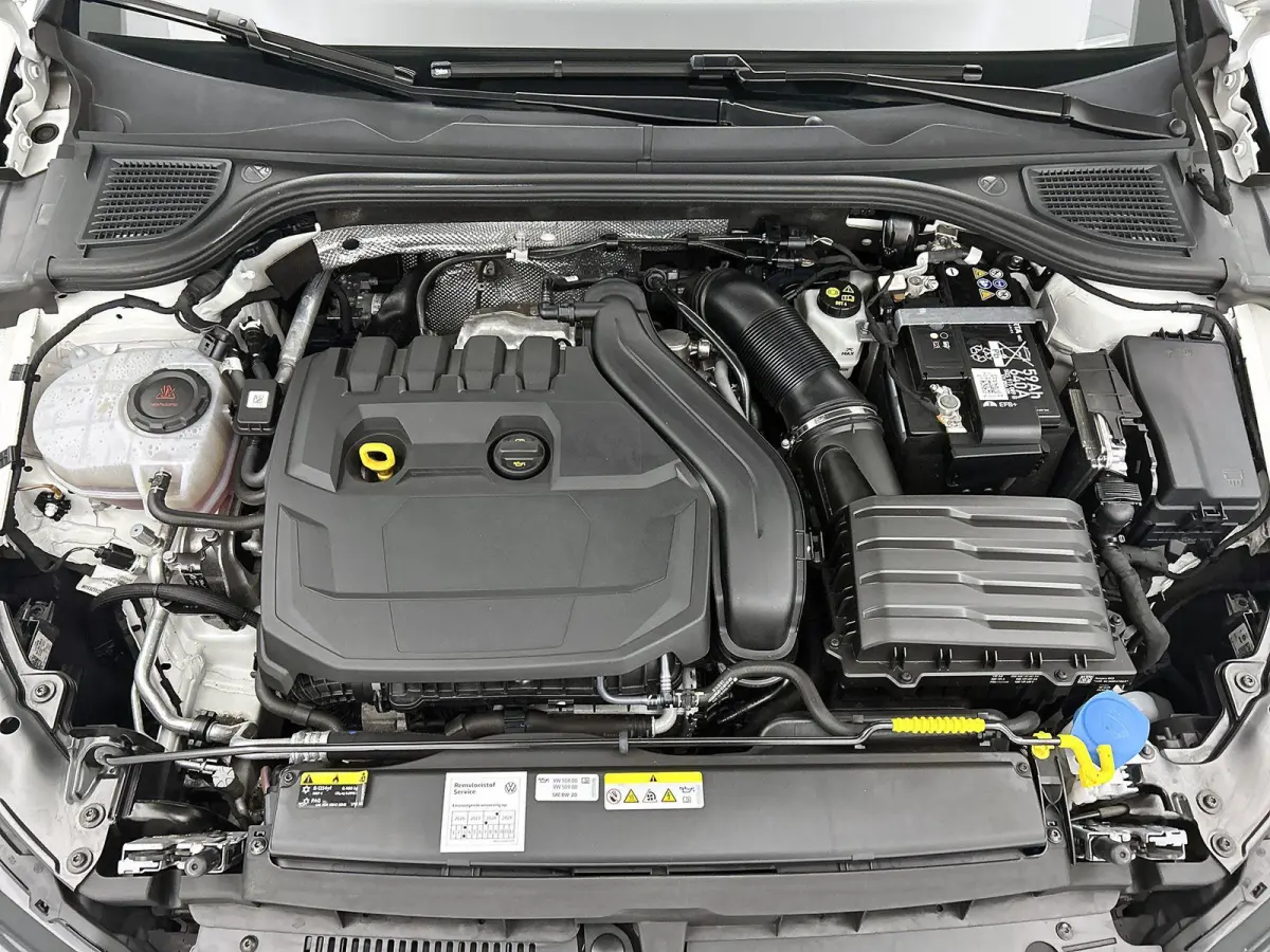 1.5 eTSI R-Line Business | Automaat | Panoramadak | Navigatie | Apple Carplay / Android Auto | IQ-Light | Sfeerverlichting | Lichtmetalen Velgen |