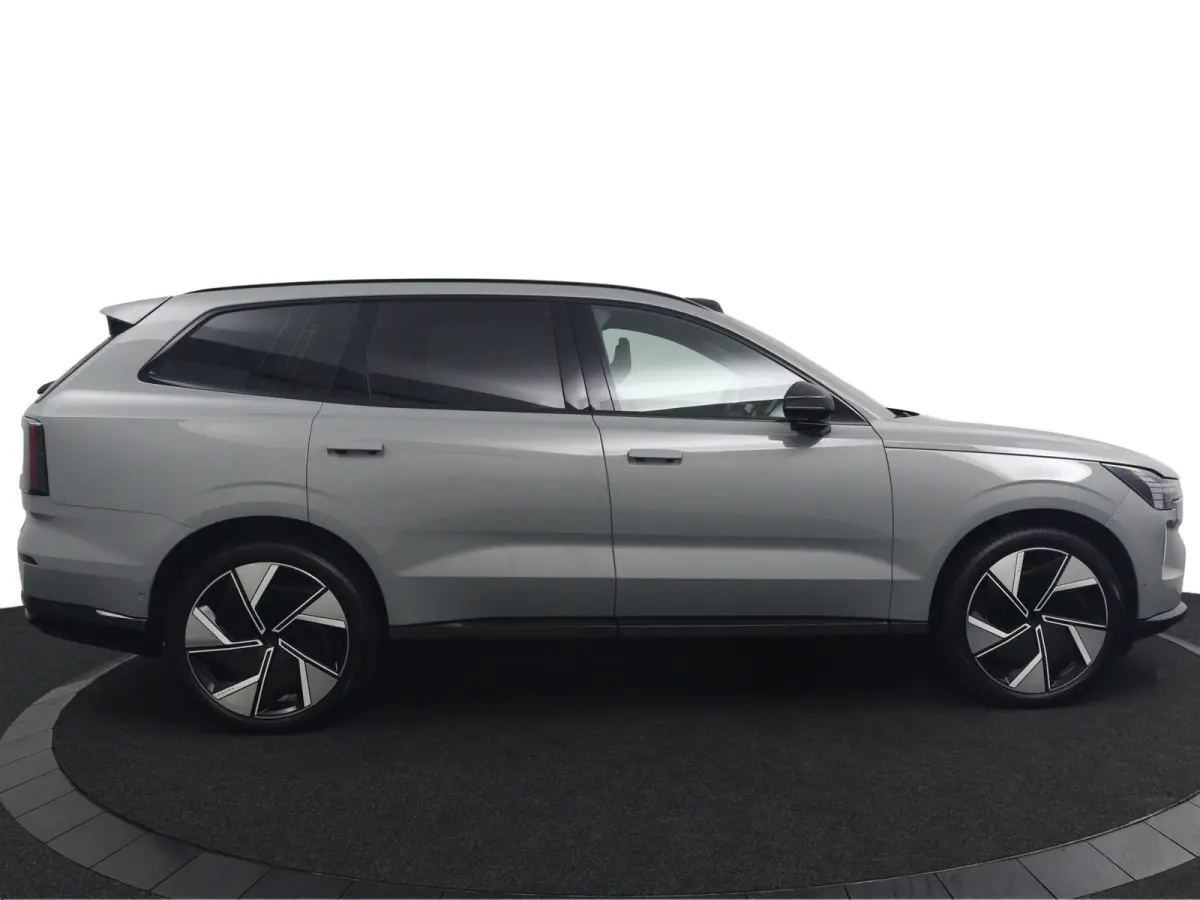 Twin Motor Performance Ultra 7p. 111 kWh | Bowers&Wilkins | Luchtvering | Tailored Wool | 22 Inch |Park-Assist Pakket