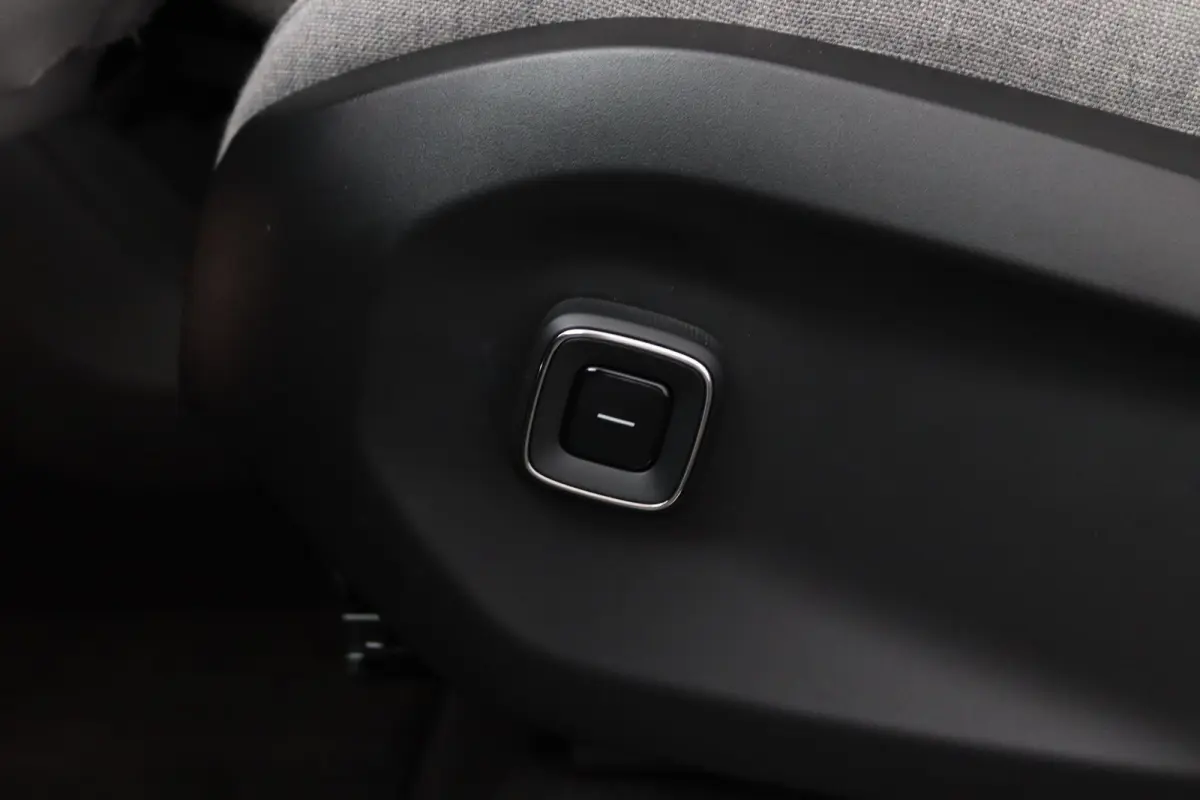 Twin Motor Performance Ultra 7p. 111 kWh | Bowers&Wilkins | Luchtvering | Tailored Wool | 22 Inch |Park-Assist Pakket